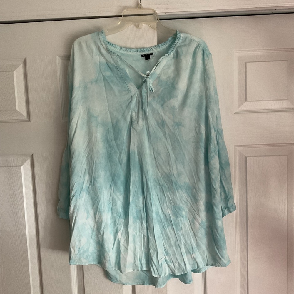NWT Torrid Tie-Dye Blue White Tie Neck Rayon Blouse Tunic Top Shirt Y2K sz 3